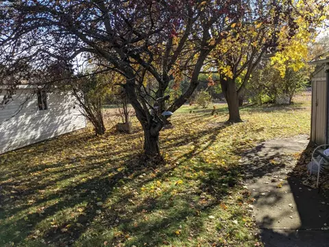 414 Ames St, Clyde, OH 43410 photo 30