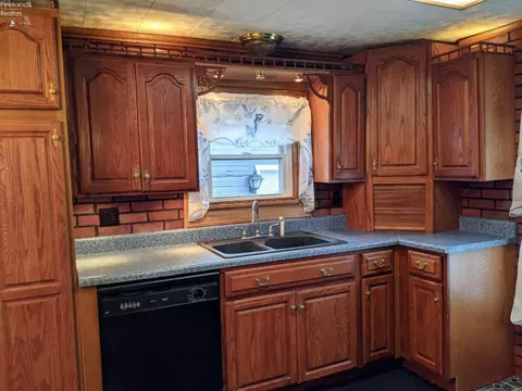 414 Ames St, Clyde, OH 43410 photo 10