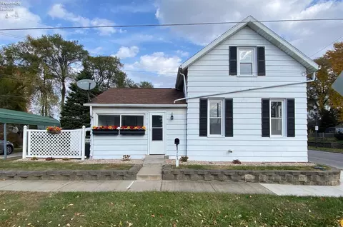 703 Vine St, Clyde, OH 43410 photo 2