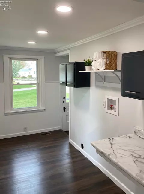 703 Vine St, Clyde, OH 43410 photo 7