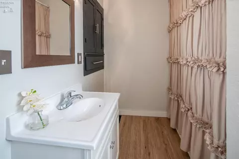 253 W Maple St, Clyde, OH 43410 photo 9