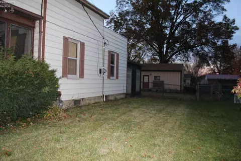 25 Milan Ave, Monroeville, OH 44847 photo 2