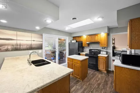 3915 James Ave, Huron, OH 44839 photo 11