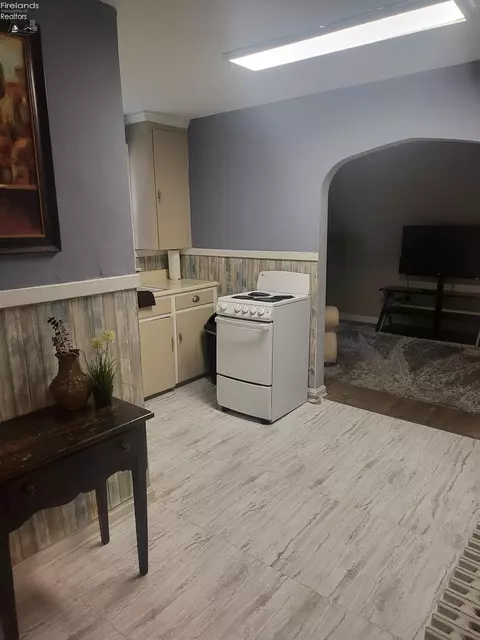 Kitchen - 508 E Monroe, Sandusky, OH 44870 photo 5 of 5