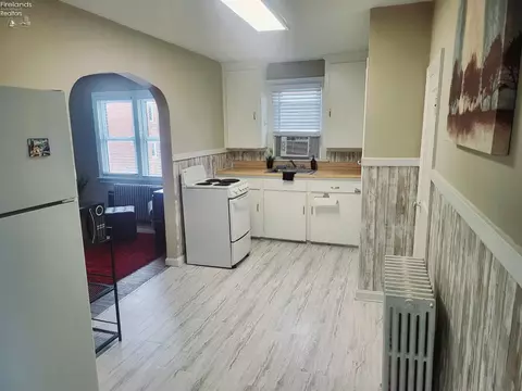 Kitchen - 508 E Monroe, Sandusky, OH 44870 photo 3 of 5