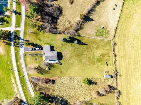 154 Lake Holiday Ln, Willard, OH 44890 photo 27