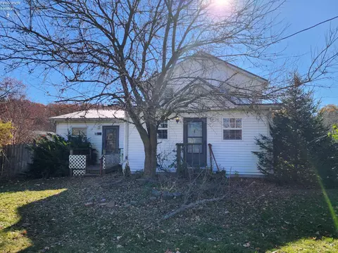 334 Monroe St, Monroeville, OH 44847 photo 2