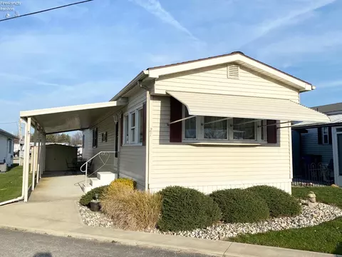 8175 N Shore Blvd #21, Marblehead, OH 43440