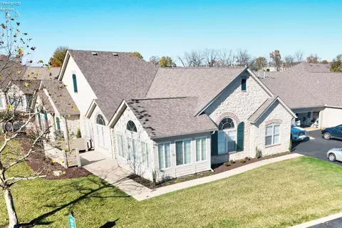 2710 Canterbury Cir #D, Port Clinton, OH 43452
