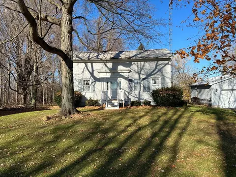 2742 St Rt 162, Willard, OH 44890