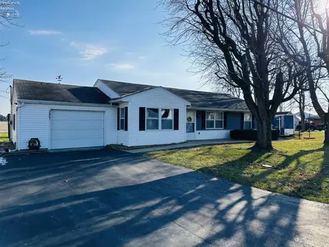 2581 N Cr 198, Fremont, OH 43420