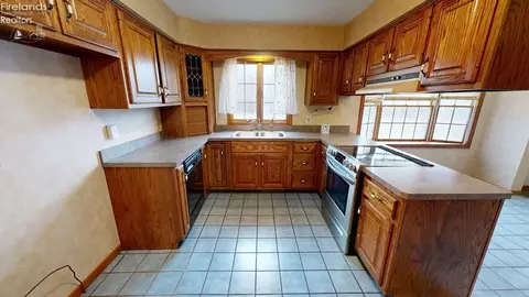 923 Tamarack Dr, Willard, OH 44890 photo 15