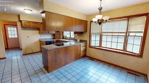 923 Tamarack Dr, Willard, OH 44890 photo 7