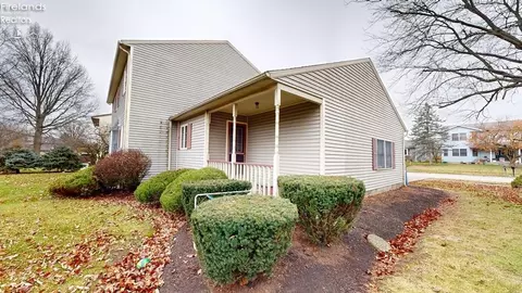 923 Tamarack Dr, Willard, OH 44890 photo 4