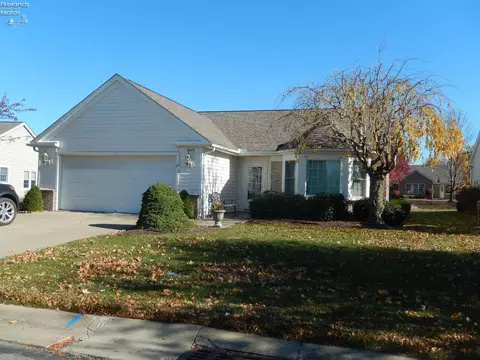 2016 Lakefield Dr, Huron, OH 44839