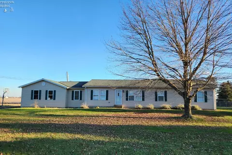 13318 Patten Tract Rd, Monroeville, OH 44847