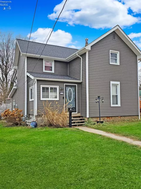 317 Hamer St, Clyde, OH 43410