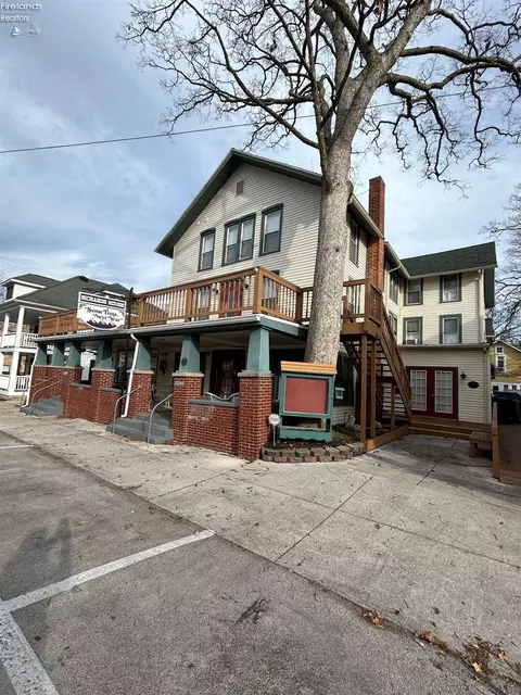 317 Maple #14, Lakeside, OH 43440