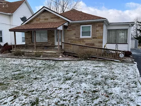 101 High St, New London, OH 44851