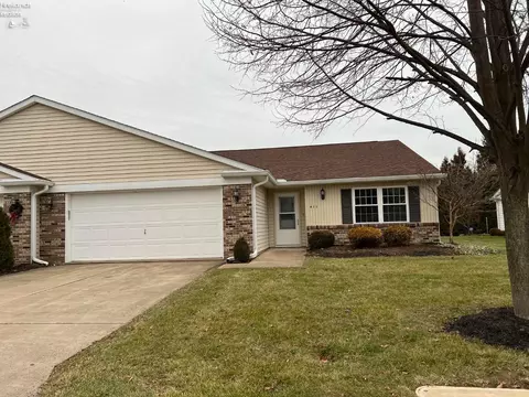 411 Leisure Dr, Huron, OH 44839