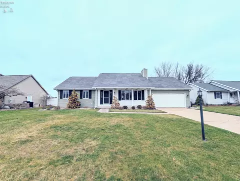 1011 Birchwood Dr, Sandusky, OH 44870