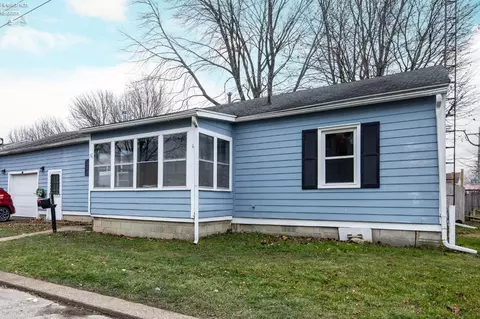 845 Maryland St, Port Clinton, OH 43452