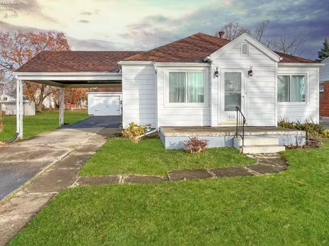 212 Smith Ave, Bellevue, OH 44811