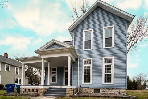 1025 Garrison St, Fremont, OH 43420