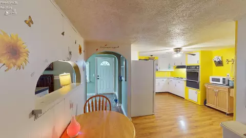 157 Bertha Ave, Clyde, OH 43410 photo 12