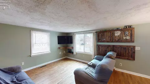 157 Bertha Ave, Clyde, OH 43410 photo 5