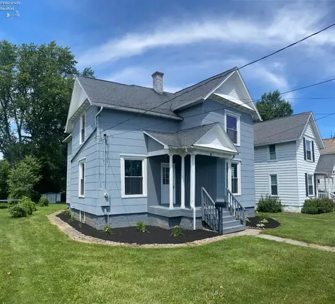 14 Church St, Willard, OH 44890