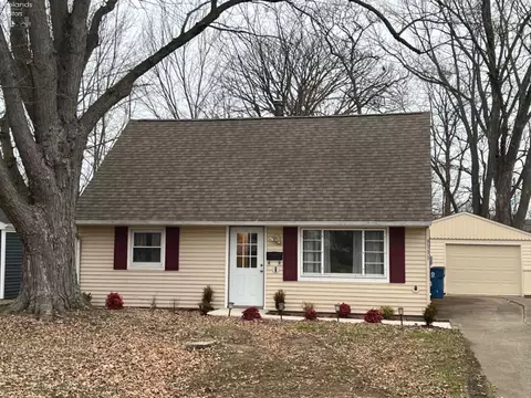 3111 G St, Lorain, OH 44052