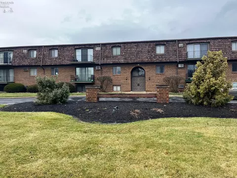 119 Stonyridge Dr #204, Sandusky, OH 44870
