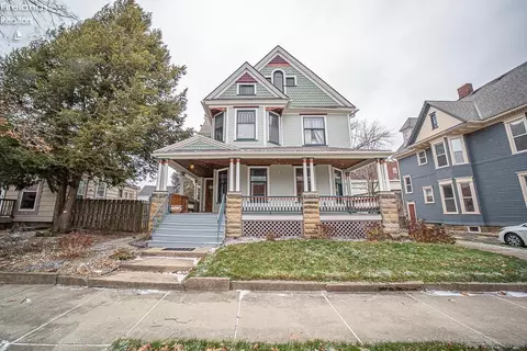 315 5th St, Elyria, OH 44035 photo 2