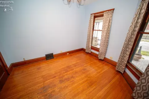 315 5th St, Elyria, OH 44035 photo 24