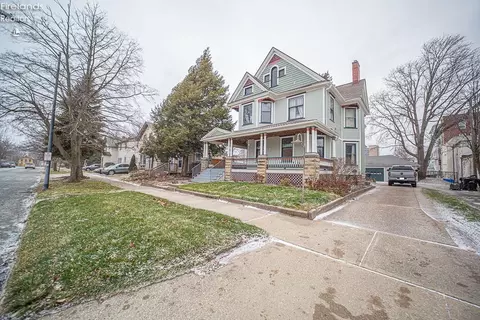 315 5th St, Elyria, OH 44035