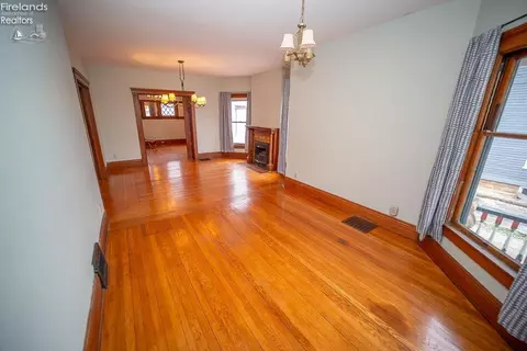 315 5th St, Elyria, OH 44035 photo 20