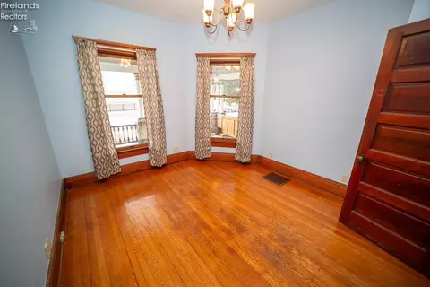 315 5th St, Elyria, OH 44035 photo 23