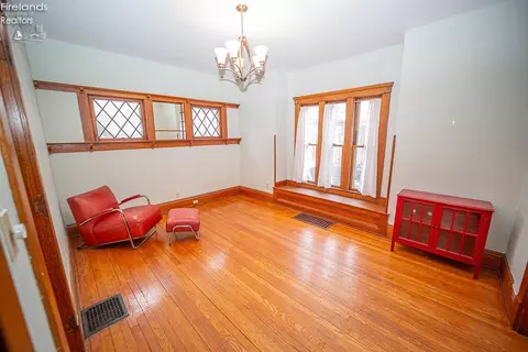 315 5th St, Elyria, OH 44035 photo 15