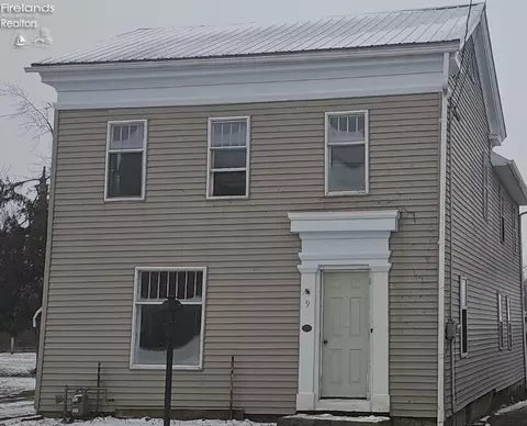 9 W Main St, North Fairfield, OH 44855