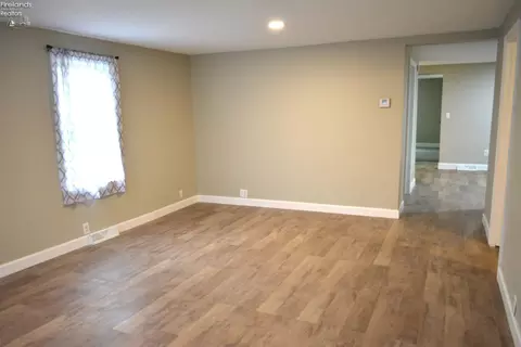 49 Glover Ave, Norwalk, OH 44857 photo 4