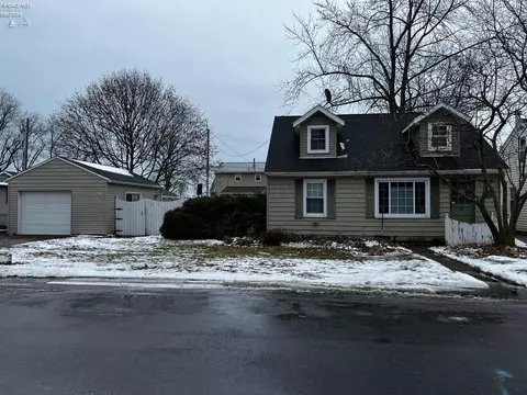 216 Ashland, Huron, OH 44839