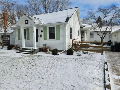 535 Lynn Ave, Lakeside, OH 43440