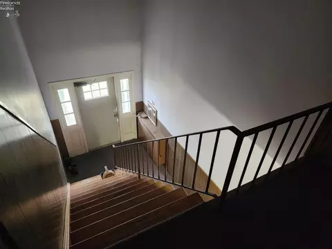 Entry Way - 1908 Camp St, Sandusky, OH 44870 photo 1 of 3