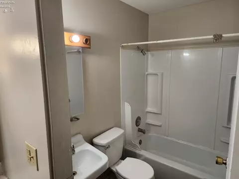 Bath - 1908 Camp St, Sandusky, OH 44870 photo 2 of 3