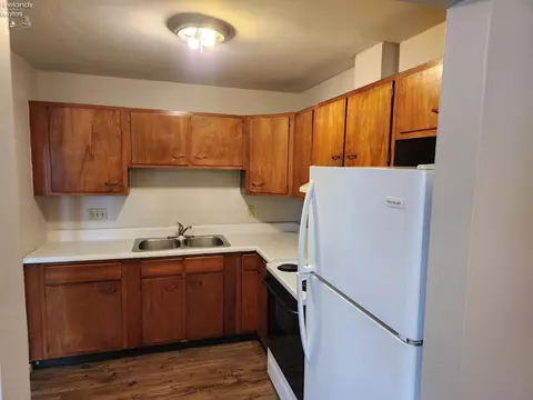 Kitchen - 1908 Camp St, Sandusky, OH 44870 photo 1 of 2