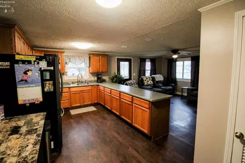 44 Spring St, Norwalk, OH 44857 photo 11