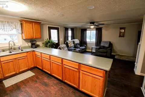 44 Spring St, Norwalk, OH 44857 photo 10