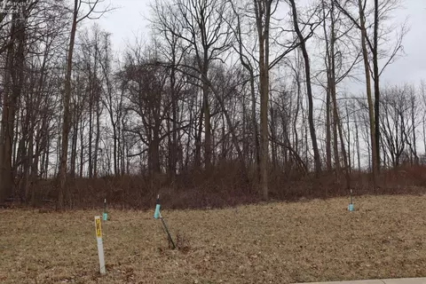 44 Whitefield Blvd, Norwalk, OH 44857