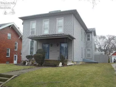 317 W Pearl St, Willard, OH 44890